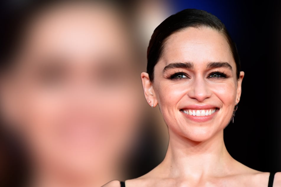 Bei Sexszenen mit drei Männern: "Game of Thrones"-Star Emilia Clarke brach sich die Rippe