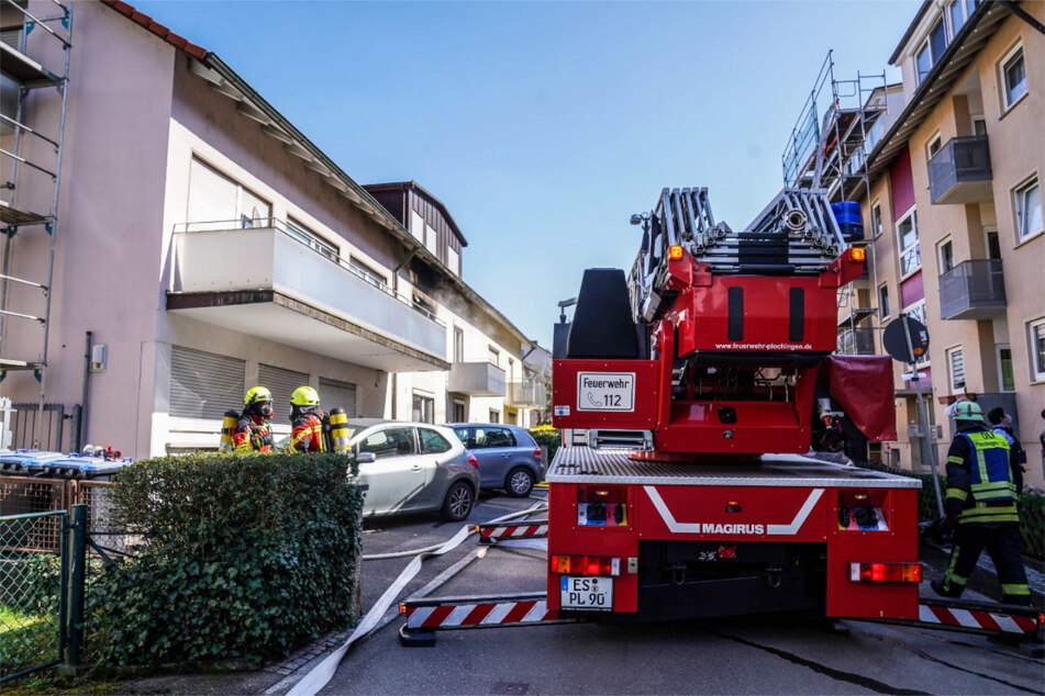 Wehrleute am Karfreitag in der Ludwigstraße.