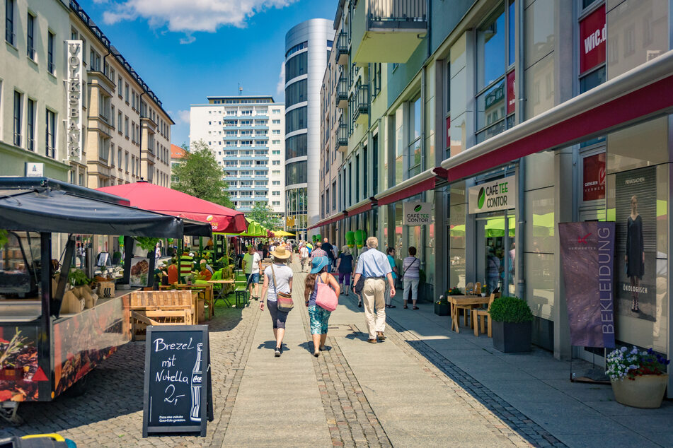 In der Inneren Klosterstraße soll mithilfe von Straßenmusik Sommerstimmung aufkommen.