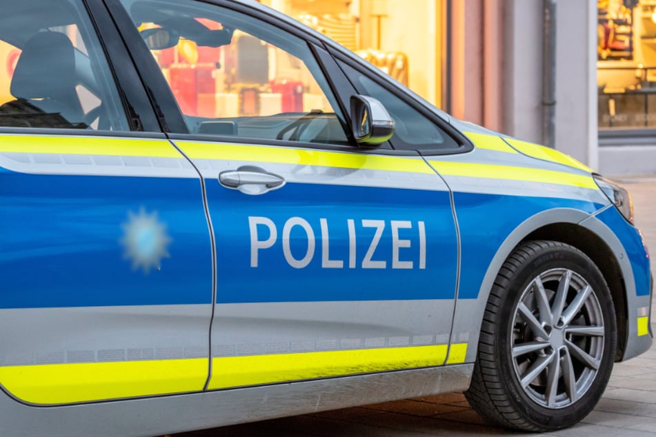 In Zwickau wurden zwei Männer angegriffen. Die Polizei hat die Ermittlungen aufgenommen und sucht nach Zeugen. (Symbolbild)