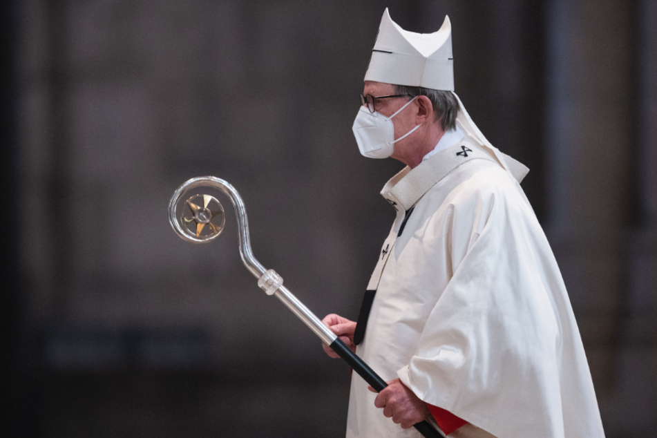 Immer wieder will Woelki von belastendem Material nichts gewusst haben - noch lässt sich Papst Franziskus mit einer Entscheidung um Woelkis Zukunft Zeit.