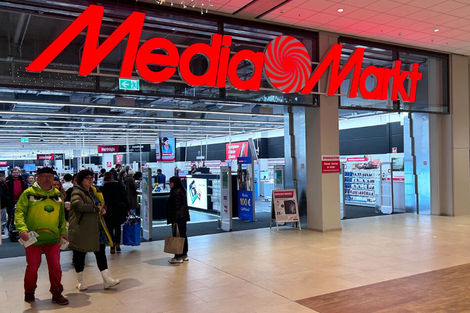 MediaMarkt Dresden - im Kaufpark Dresden, Dohnaer Straße 246.