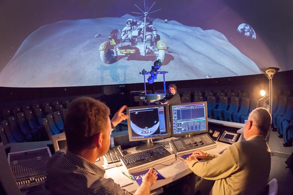 Die moderne Technik im Planetarium bleibt vorerst weiter aus.