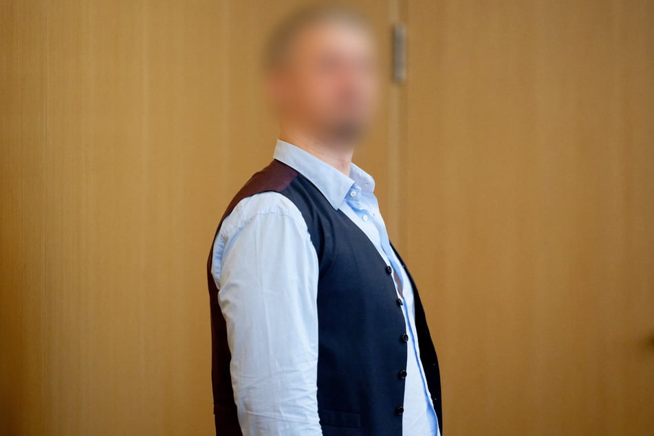 Vor dem Düsseldorfer Landgericht beteuerte Alexander K. (38) am Dienstag seine Unschuld bezüglich der schweren Gewaltvorwürfe durch seine Ex-Freundin.