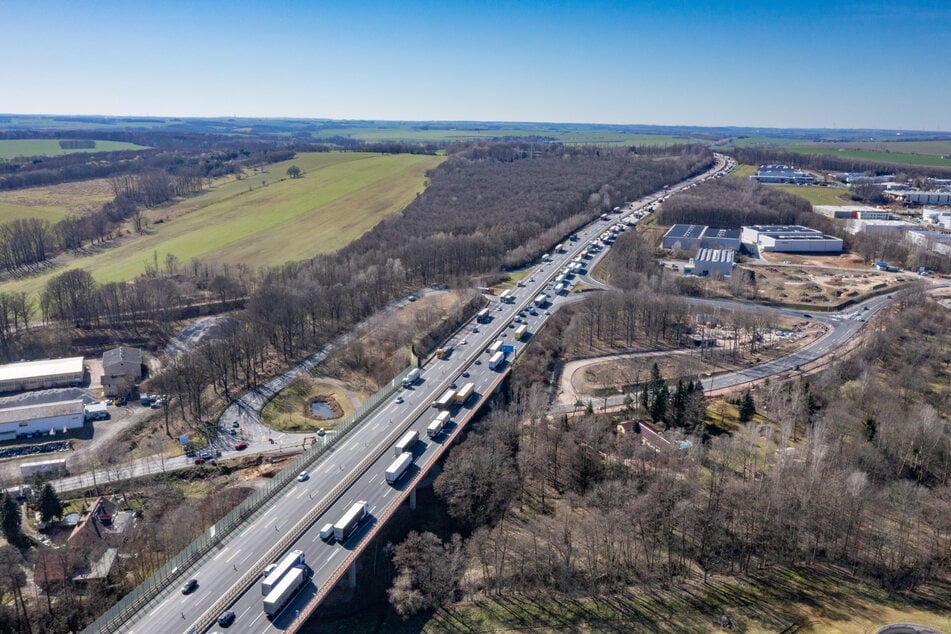 Bis zu 120.000 Fahrzeuge brettern Tag für Tag über die A4 an Wilsdruff vorbei.