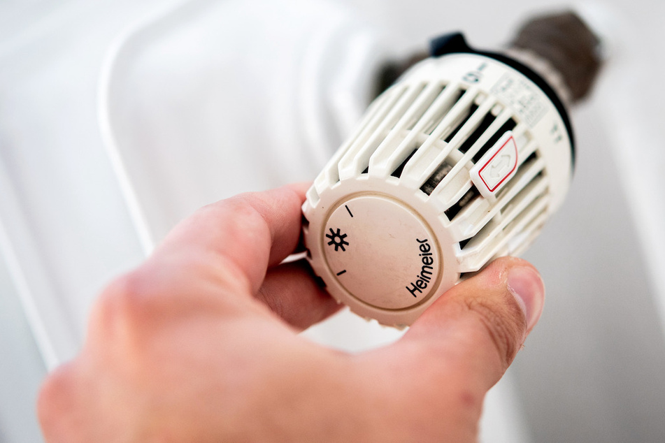 Das Thermostat an der Heizung sollte nicht voll aufgedreht werden.