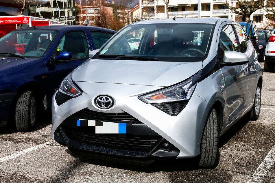 Muhammad Ashaz (41) war gezwungen das Familienauto, einen Toyota Aygo, zu verkaufen, um die Schulden seines Sohnes zu begleichen. (Symbolbild)