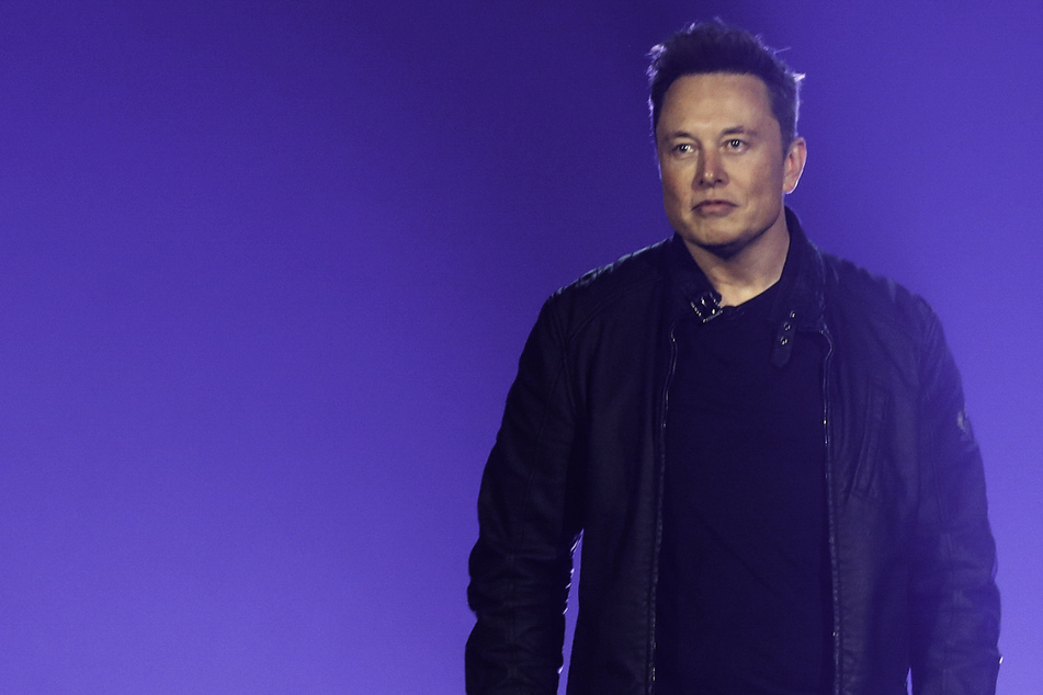 Elon Musk: Elon Musk feiert Halloween in berühmtem Grusel-Schloss mit prominenten Gästen