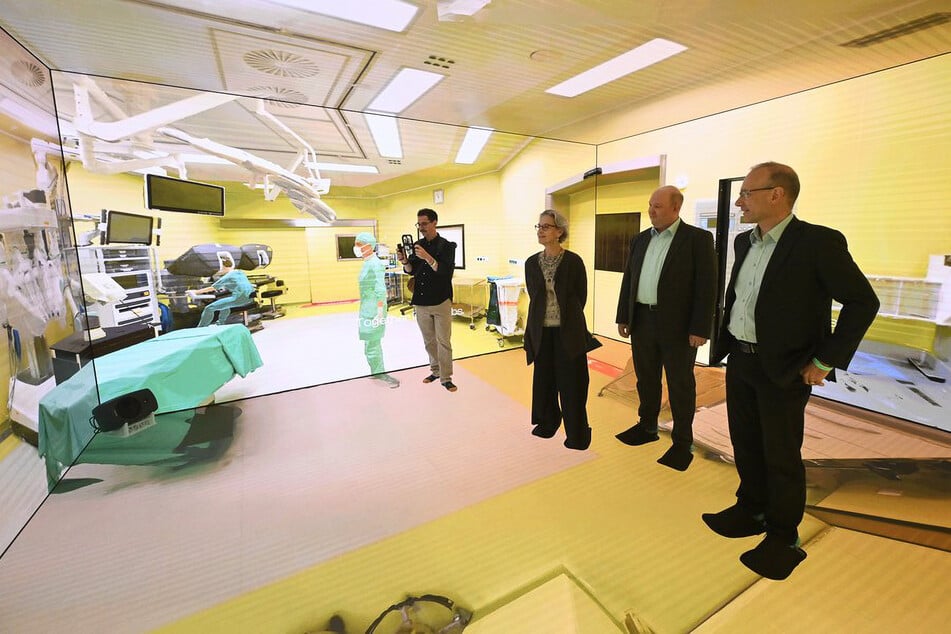 Hier wurde ein OP-Saal im Holodeck simuliert.