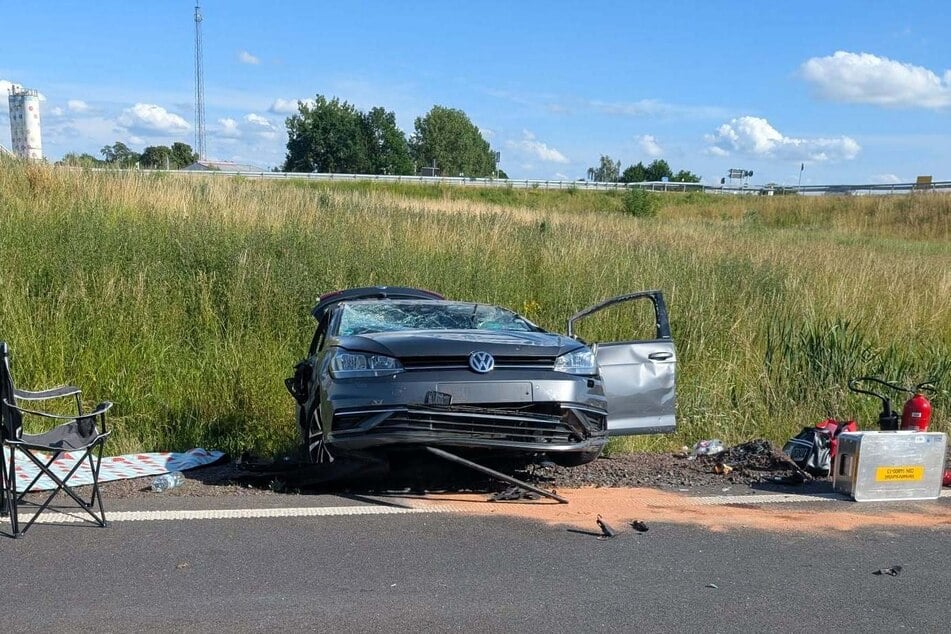 Der VW des 31-Jährigen überschlug sich und landete in einem Straßengraben.