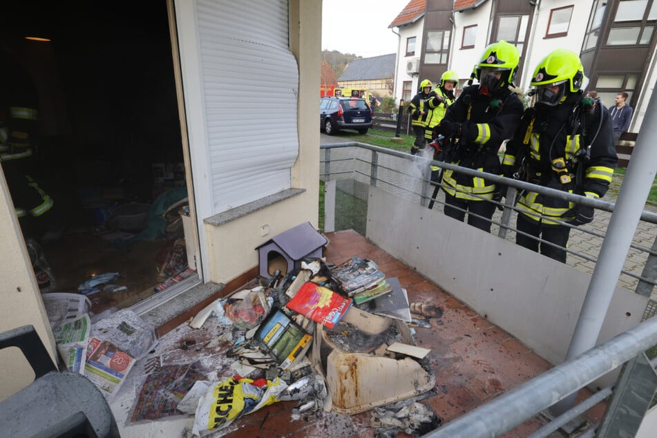 Wohnungsbrand in Glauchau: Großer Knall im Wohnzimmer führt zum Feuer