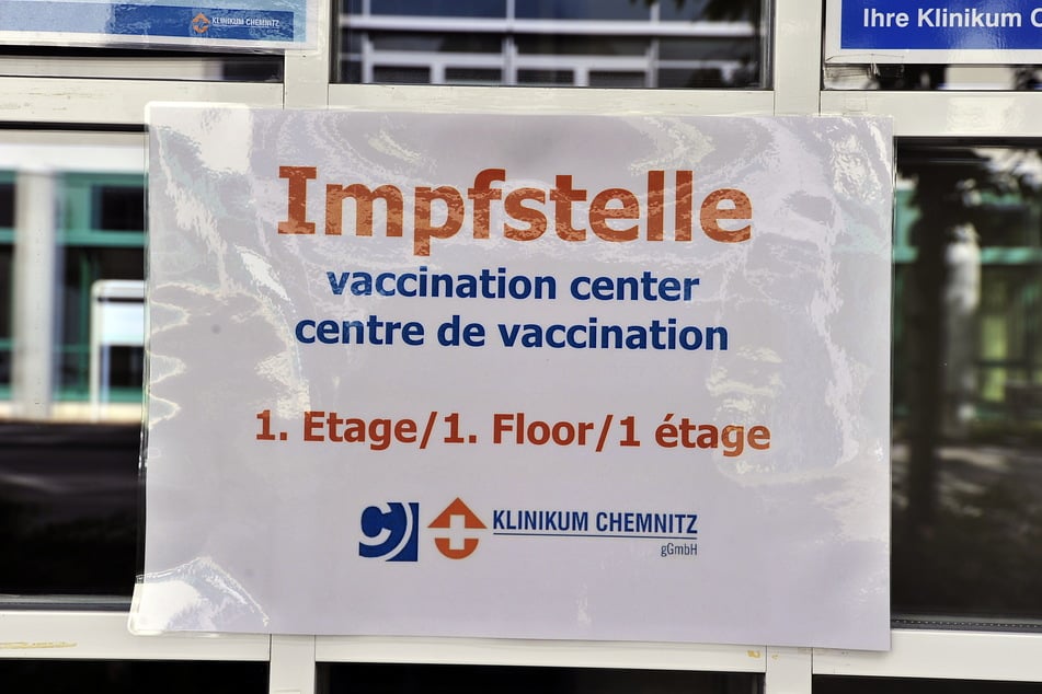 Die Dosen werden am Standort Küchwald des Klinikums Chemnitz verabreicht.