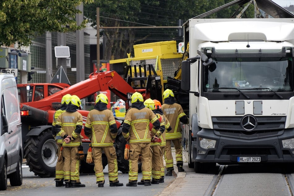 In Bremen war die Feuerwehr seit Donnerstag im Einsatz. Hochentzündliches Gas war auf einer Baustelle ausgetreten.
