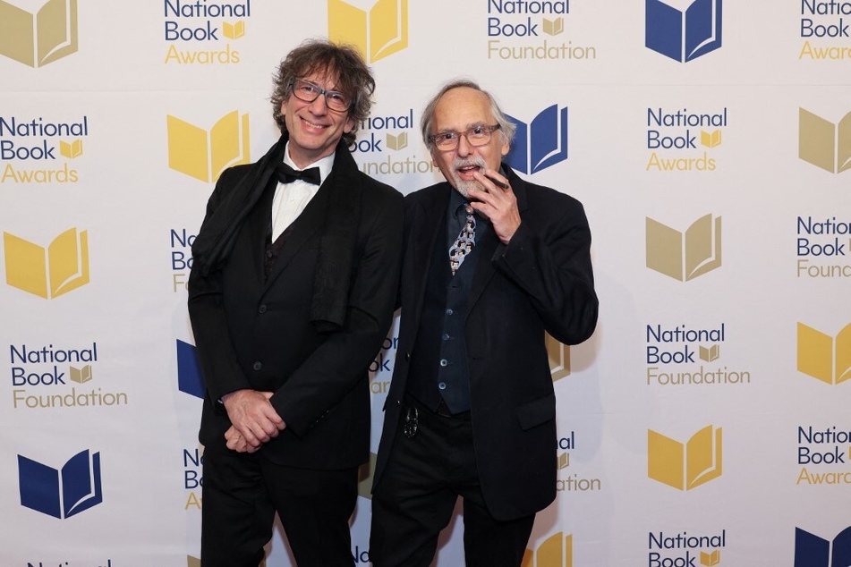 Authors Neil Gaiman (l.) and Art Spiegelman (r.) at the National Book Awards event.