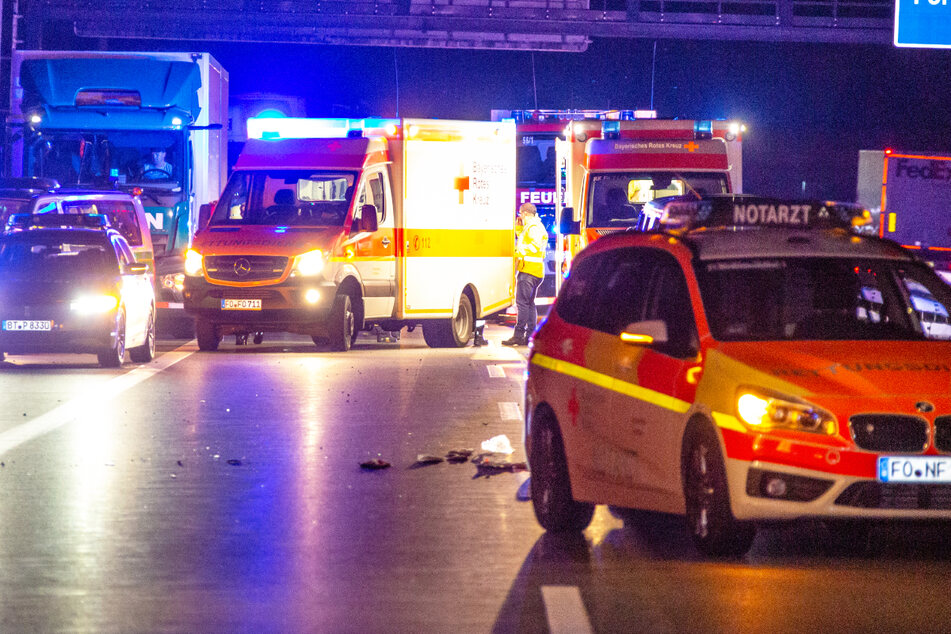 Der Motorradfahrer hatte nach dem Unfall auf der A73 in Bayern keine Chance, starb noch vor Ort.