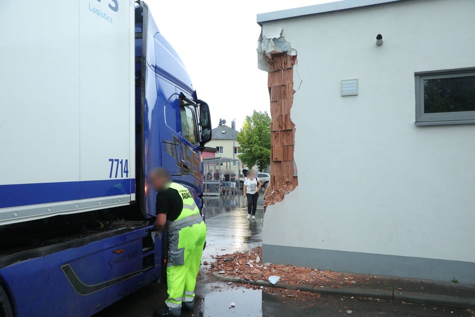 Der Schaden kann noch nicht beziffert werden.