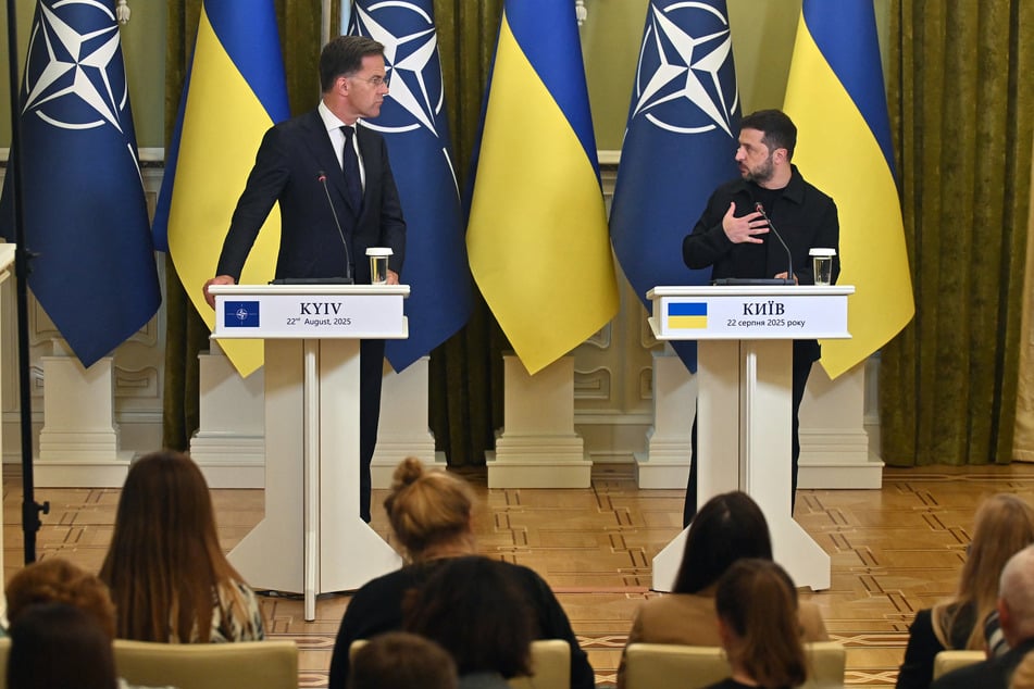 Ukraine's President Volodymyr Zelensky (r.) and Secretary General of NATO Mark Rutte (l.) give a press conference following their talks in Kyiv on Friday, amid the Russian invasion of Ukraine.