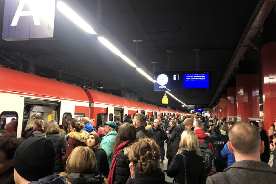 Auf der S-Bahn Stammstrecke konnte am Mittwochnachmittag kein Zug fahren. (Archivbild)