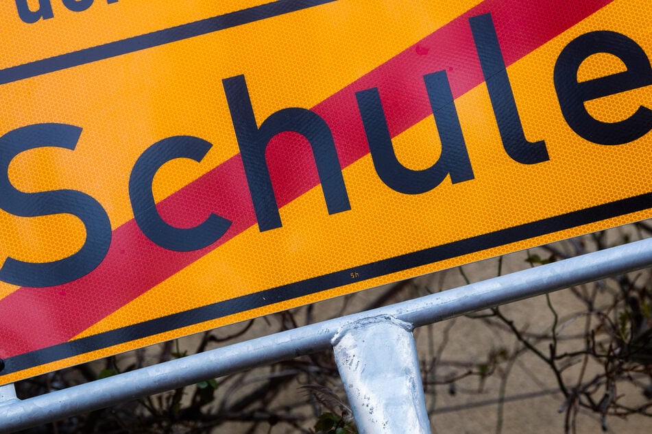 Wer sich weigert, in die Schule zu gehen, kann von der Polizei abgeholt werden. (Symbolbild)