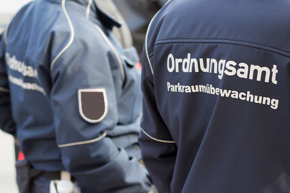 Die Ordnungsamt-Mitarbeiter alarmierten die Polizei.