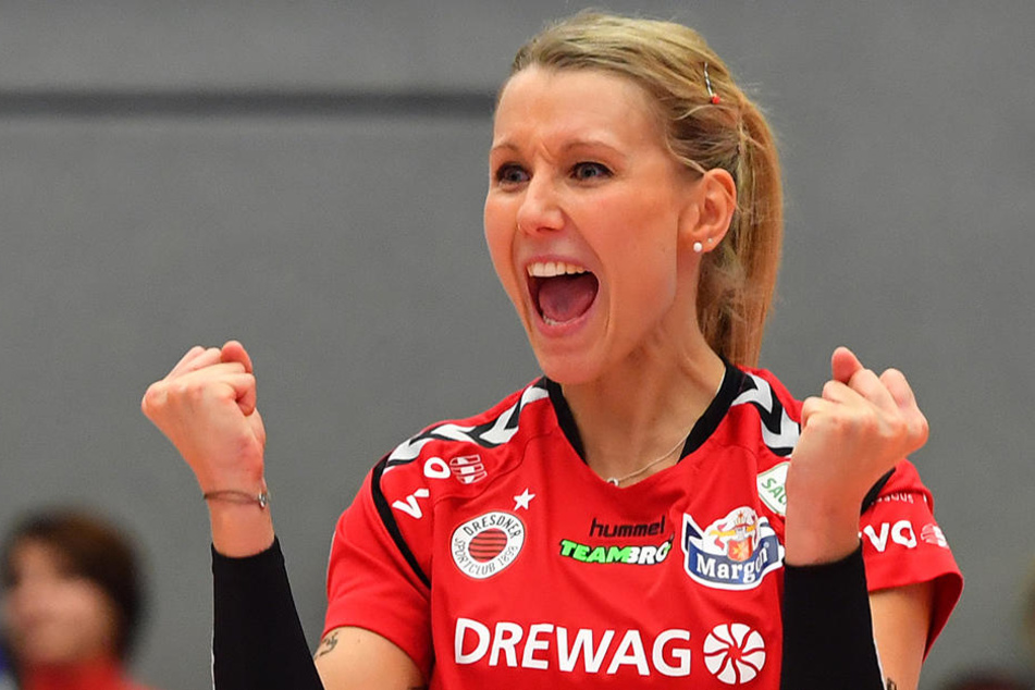 Mareen Apitz ballt jubelnd die Fäuste.