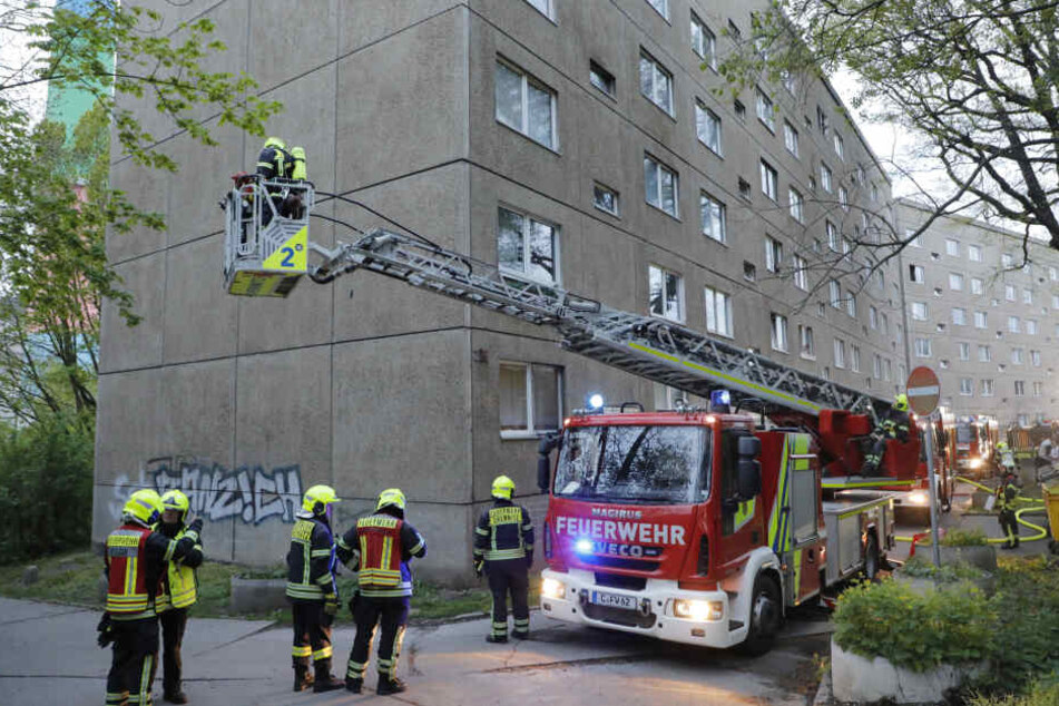 Die Feuerwehr war am Sonntagmorgen in der Chemnitztalstraße im Einsatz.
