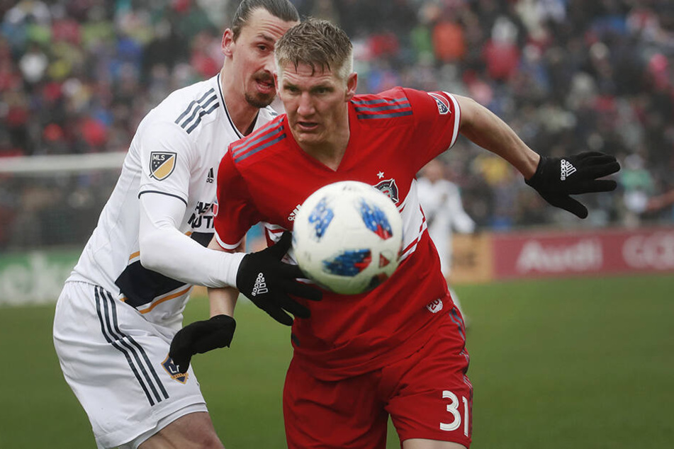 In der MLS trifft er unter anderem auf den Schweinsteiger-Klub Chicago Fire. Mit dem 35-jährigen Ex-Bayern-Profi spielte er bereits bei Manchester United zusammen.