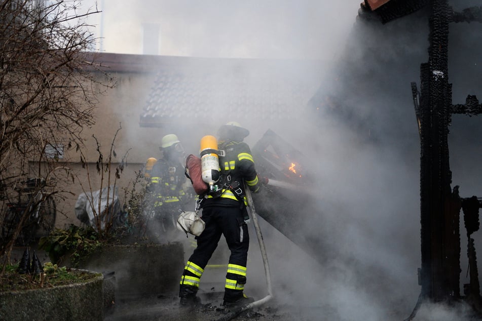 München: Feuerwehreinsatz in München: Dichter Rauch in Giesing