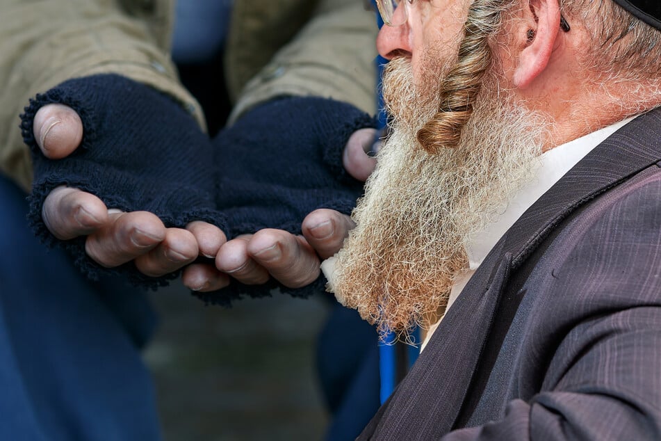Rabbi macht Neujahrs-Spaziergang: Als ihm ein Obdachloser begegnet, wird es unschön