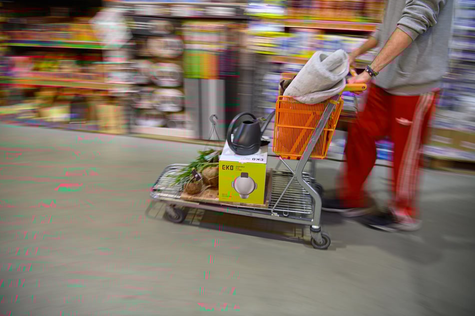Ein Ladendetektiv hat die beiden Männer in dem Hornbach-Baumarkt beobachtet. (Symbolbild)