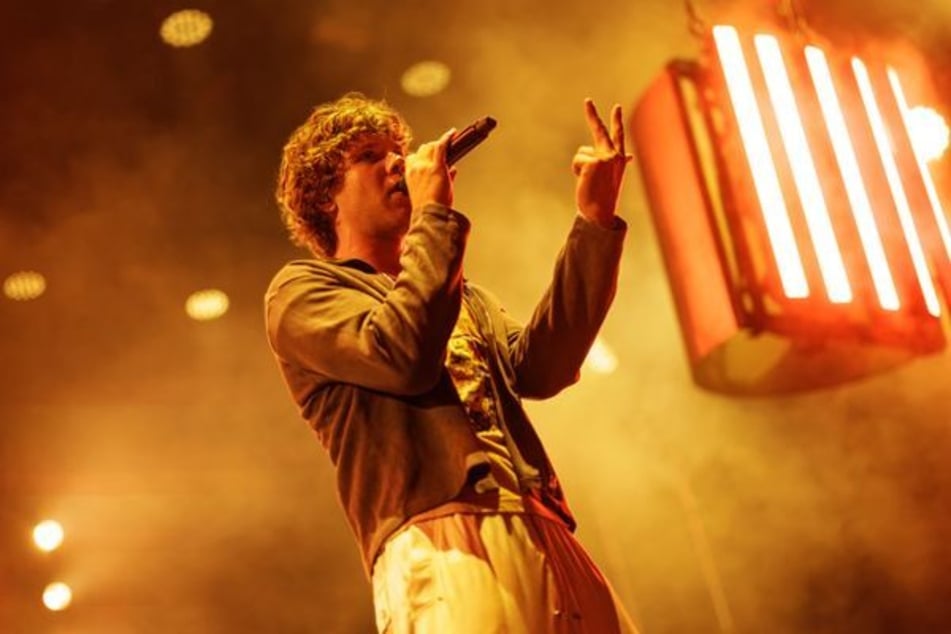 Deutschrapper Zartmann (27) stand am Freitagabend auf der Bühne vor dem Dom.