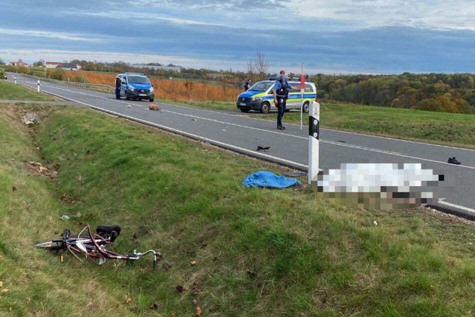 Tödlicher Unfall auf der S44 bei Leisnig: Ein Radfahrer (85) wurde von einem Auto erfasst.