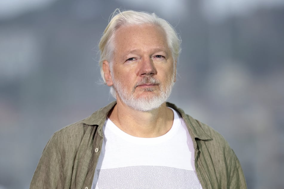 WikiLeaks founder Julian Assange has filed a criminal complaint seeking to block the transfer of over $1 million in funds to 2025 Nobel Peace Prize winner María Corina Machado.