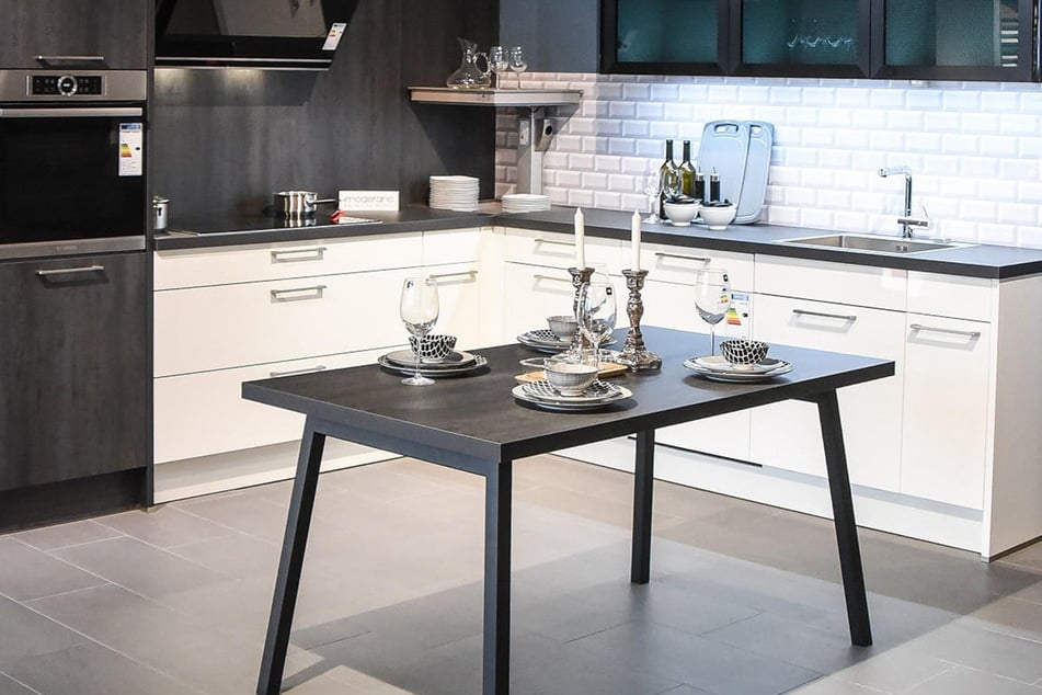 XXXLutz gibt am Sonntag (29.3.) mindestens 35 Prozent Rabatt in vielen Bereichen