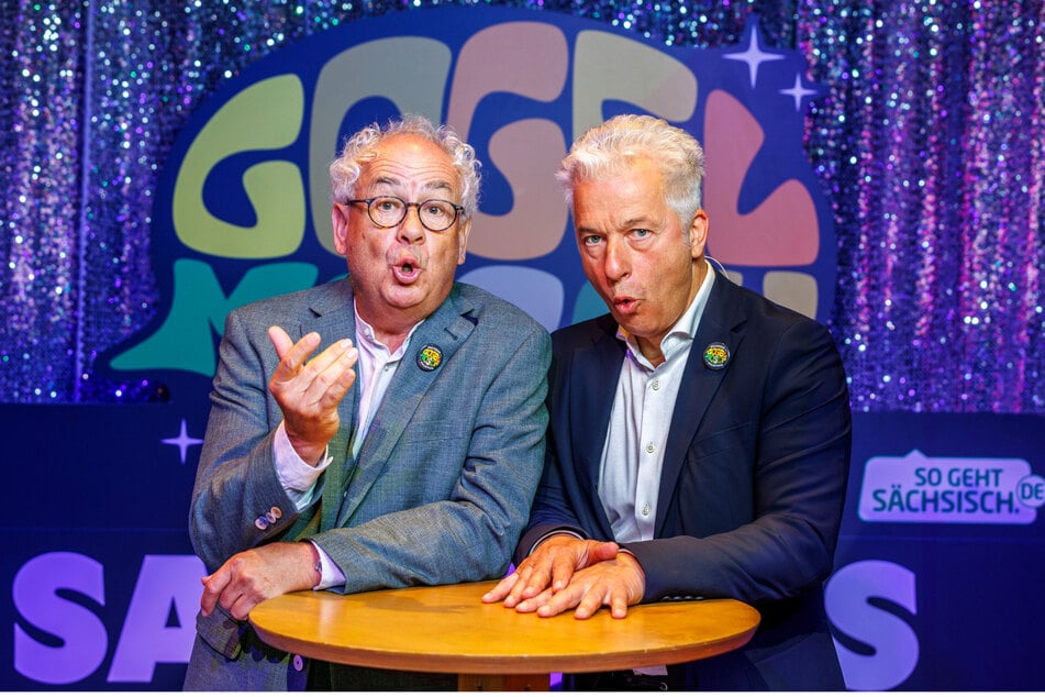 Tom Pauls (67, l.) und Peter Ufer (62) verkünden am 4. Oktober im Rahmen des Gogelmosch-Festivals das "Sächsische Wort des Jahres".