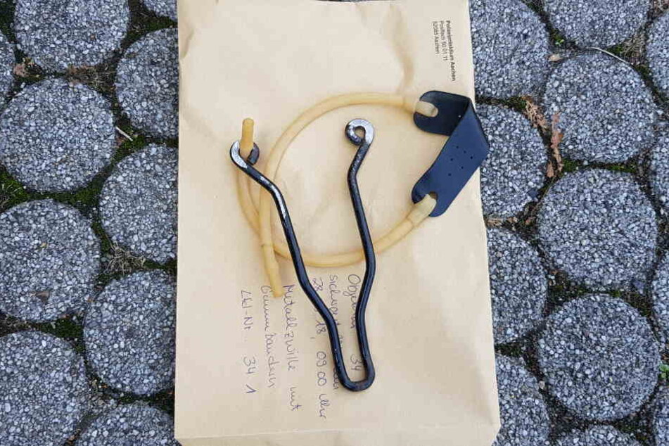 Eine weitere Zwille, die im Camp gefunden wurde.