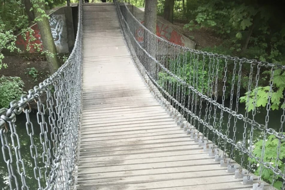 Leipzig: Sorge um Tragfähigkeit: Verschlissene Leipziger Brücke schon bald gesperrt
