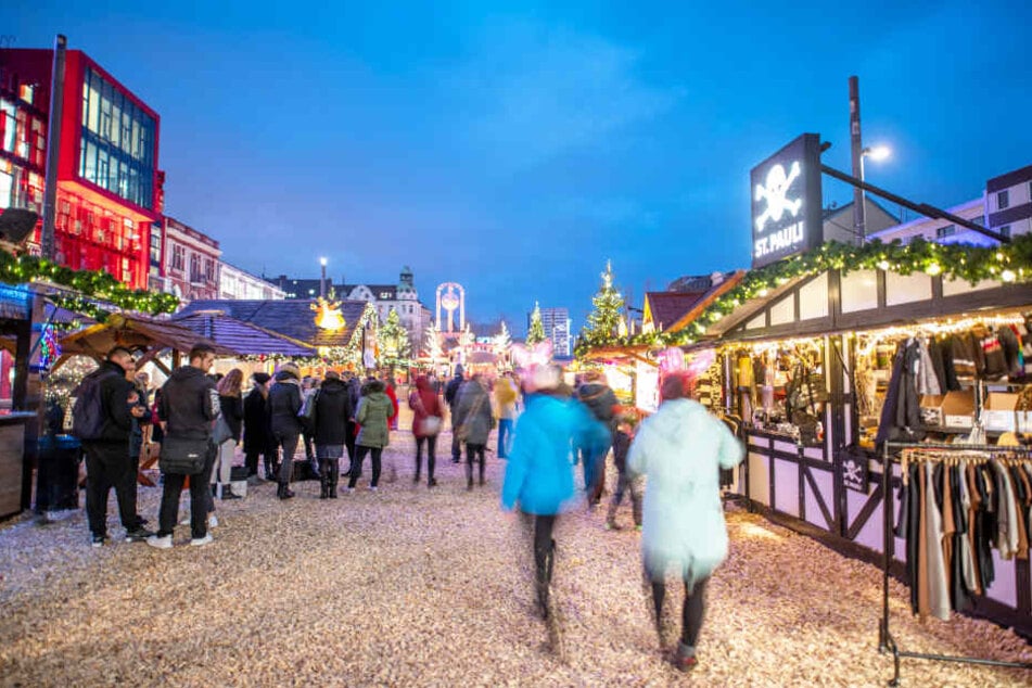 Gluhwein Preis Bleibt Stabil Weihnachtsmarkte In Hamburg Offnen Tag24