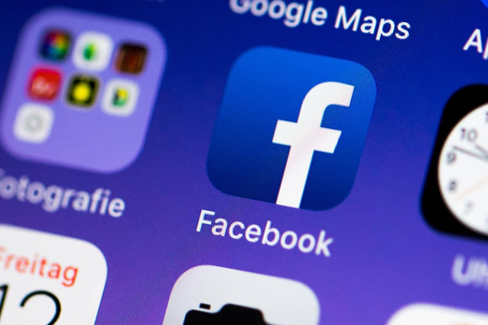 Andere Unternehmen stoppen ihre Werbung bei dem Online-Netzwerk und nehmen damit Facebooks Geldmaschine ins Visier.