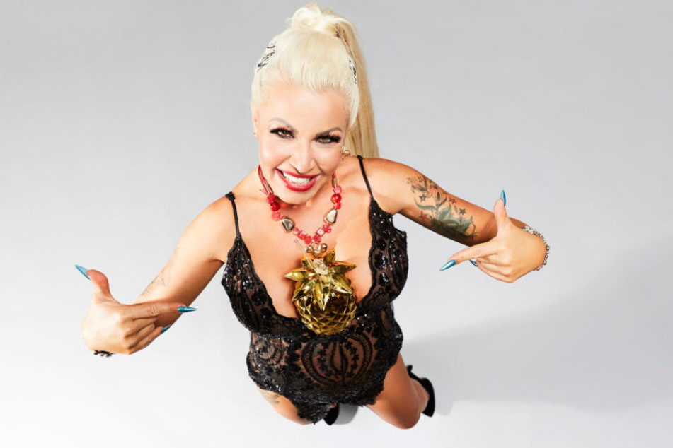 promi big brother promi bb wird erotikmodel ginger costello wollersheim auch im tv blankziehen tag24