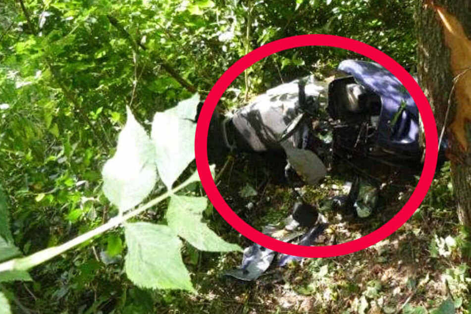 Dieses Foto der Polizei zeigt das Wrack des verunglückten Yamaha-Rollers.