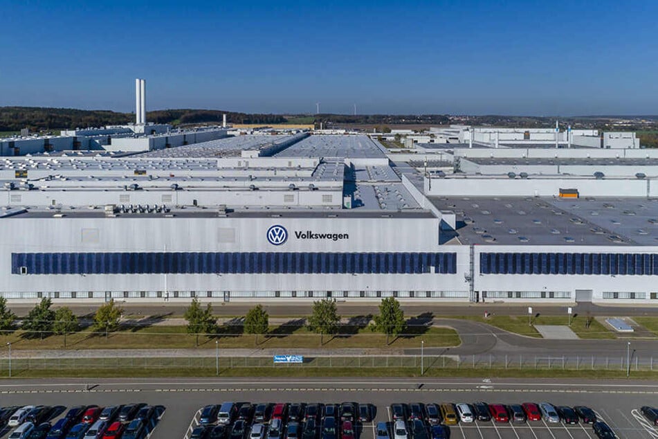 Die Mitarbeiter im Zwickauer VW-Werk stehen vor einer Herausforderung: Ab Ende 2019 bauen sie nur noch E-Autos.