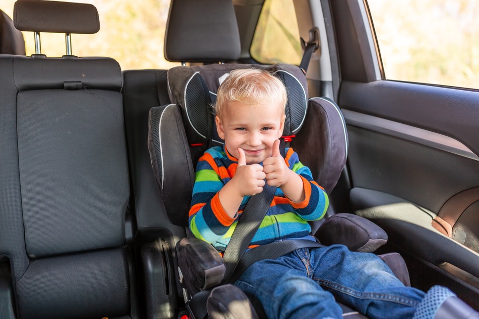 Spiele im Auto: Beschäftigungstipps für Kinder auf längeren Autofahrten