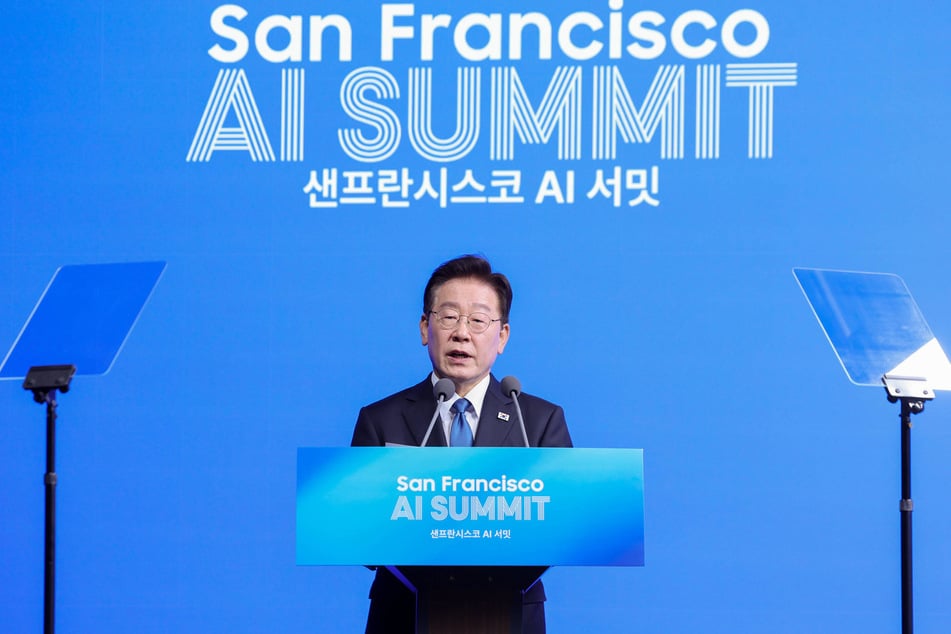 South Korean President Lee Jae Myung unveils the San Francisco AI Declaration on July 24, 2026.