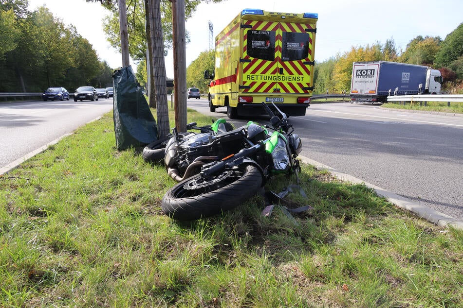 Auf der Neefestraße in Chemnitz stürzte am Montagnachmittag ein Biker.