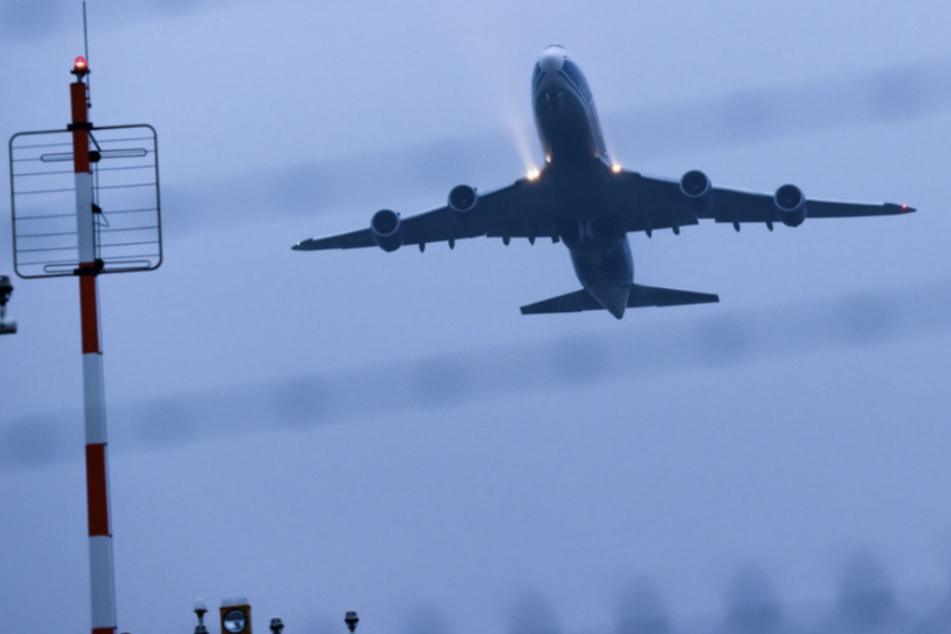 Um den Lärm einzuschränken: Deutlich höhere Nachtzuschläge für laute Flugzeuge über Leipzig
