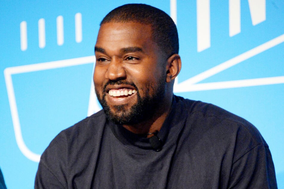 Hat gut lachen: Kanye "Ye" West (46) ist jetzt wieder auf Twitter.