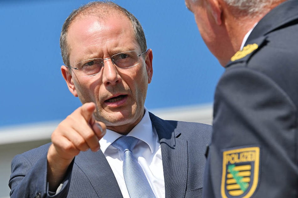 Laut Innenminister Markus Ulbig sind in diesem Jahr bislang weniger Straftaten in Leipzig verübt worden. (Symbolbild)