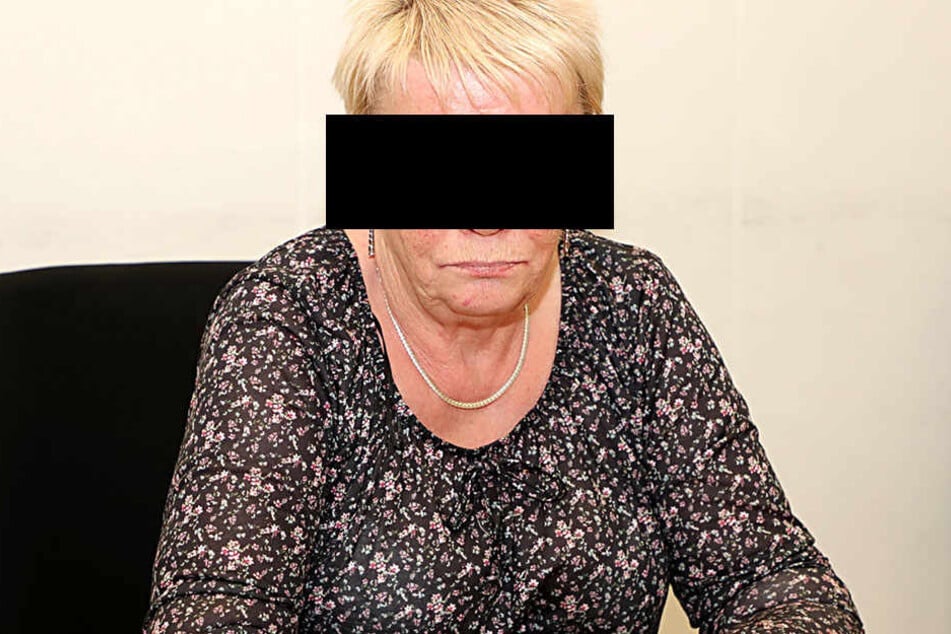 Gisela B. (70) muss sich seit Montag vor dem Landgericht als Brandstifterin verantworten.
