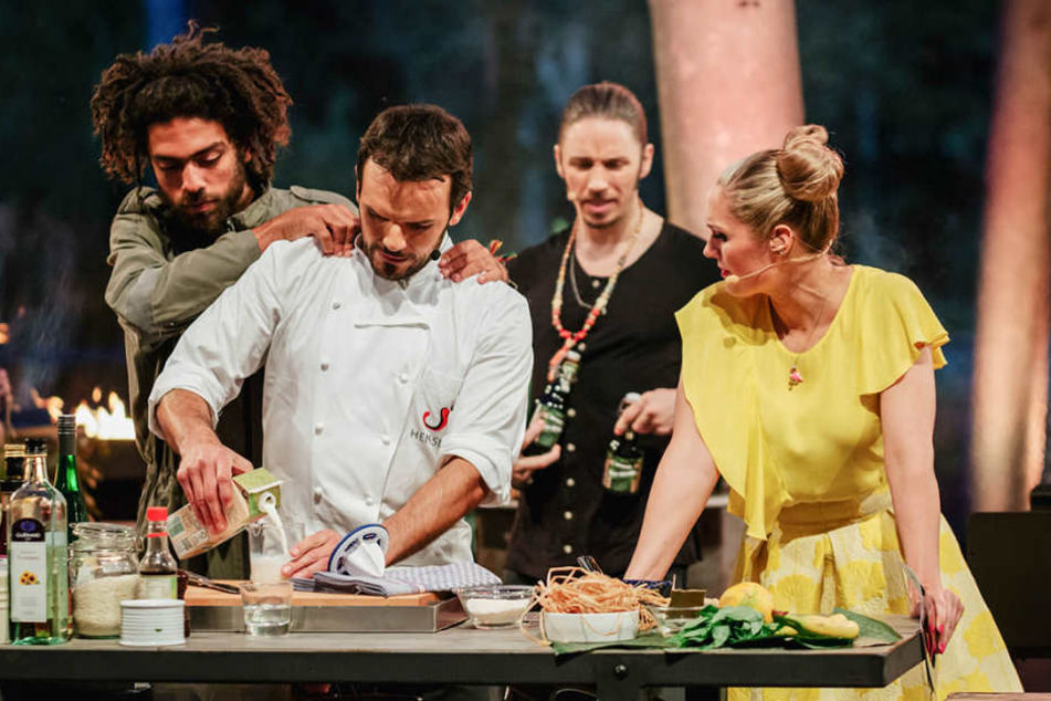 Bei "Grill den Henssler" sorgte Noah Becker (23, l.) nicht gerade für Stimmung.
